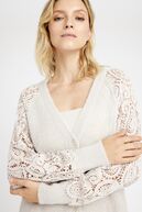 Madga v-neck knit with lace, chateagray