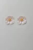 Flower small earrings, pearl beige